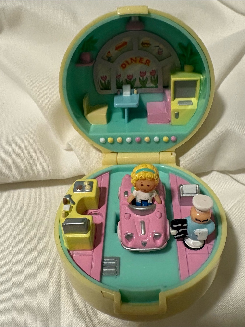 Polly Pocket 50’s Diner Ring Case, Complete, 1991 by Blue Bird